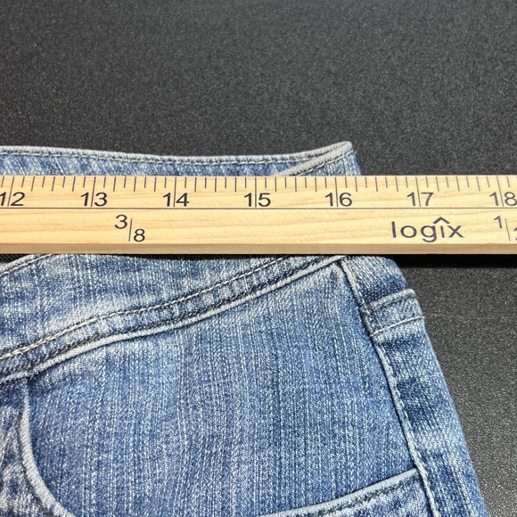 Chico's Platinum Denim Capri Pants Women's Size 2 Blue Faded Pockets Cropped - Picture 8 of 11